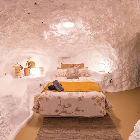 White Cliffs Accommodation -Daybreak Dugout - Unique Cave House Екстер'єр фото