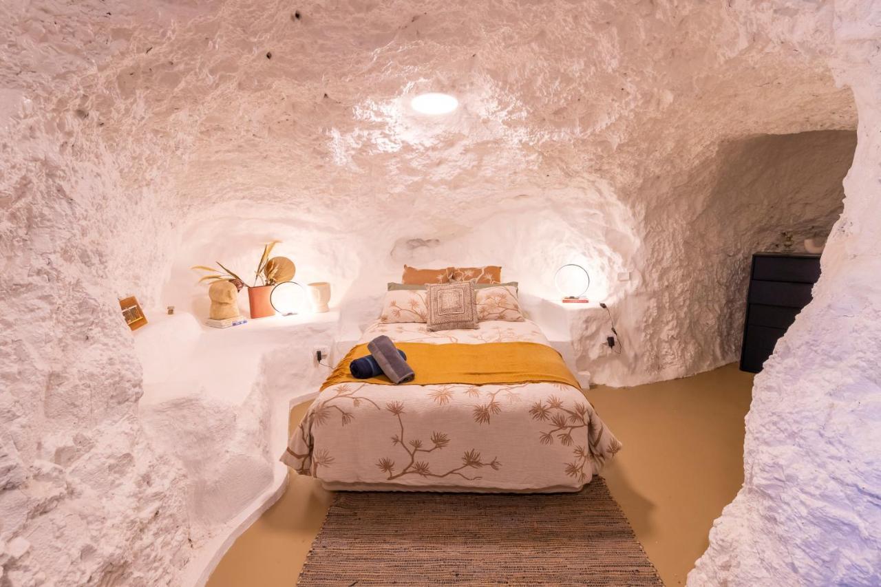 White Cliffs Accommodation -Daybreak Dugout - Unique Cave House Екстер'єр фото
